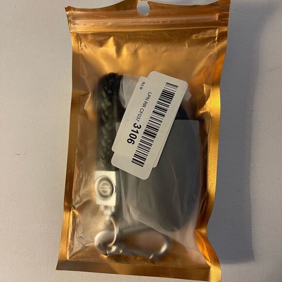 Nissan Logo Key Fob Keychain in Black Leather and Key Fob Cover in Black NWT - Picture 7 of 7